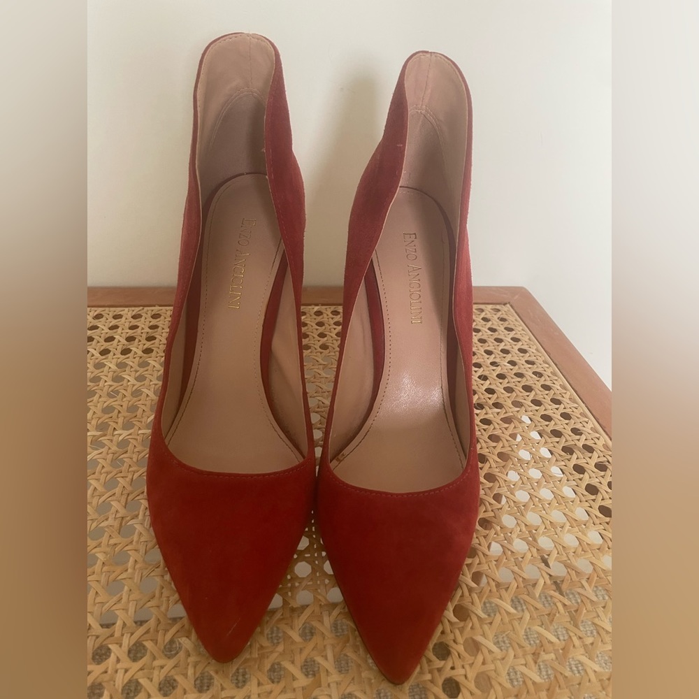 Enzo Angiolini Red Suede Pumps - size 8M